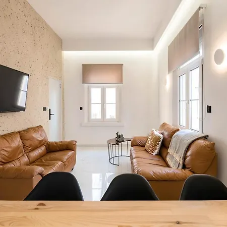 Alia Apartment